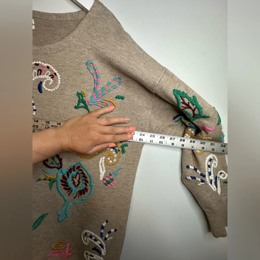 Anthropologie Embroidered Sweater  in Beige Size Large - Picture 15 of 17